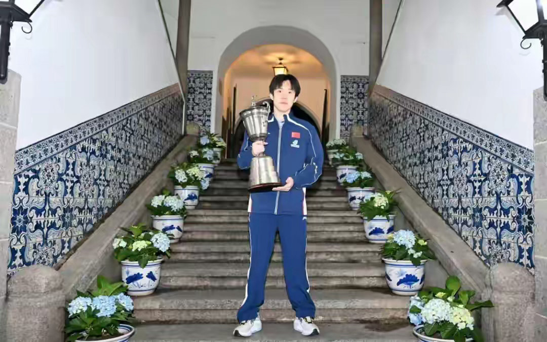 北京时间2026年4月7日，WTT公布最新一期男单世界排名。王楚钦凭借澳门世界杯