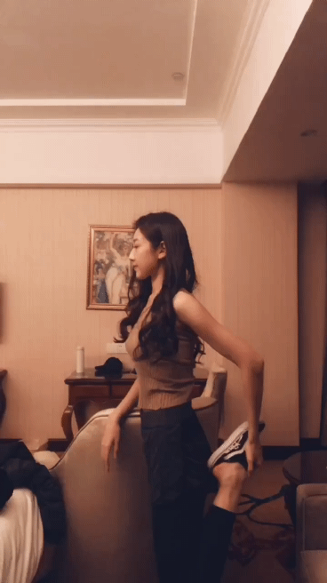 当你察觉到自己的状态不对的时候，一定要想方设法的把自己救上来。人生的至暗时刻，大