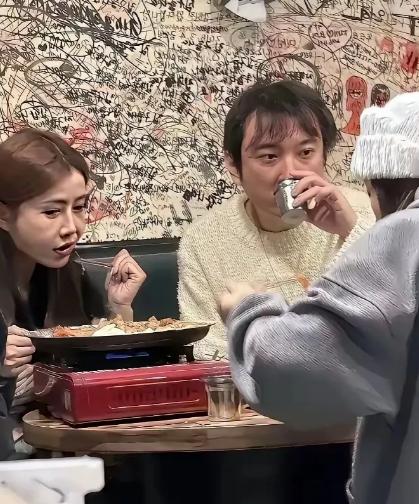 王思聪3年没有换女友了，不是因为没有钱，而是王思聪这次似乎真的定下来了。这一次，