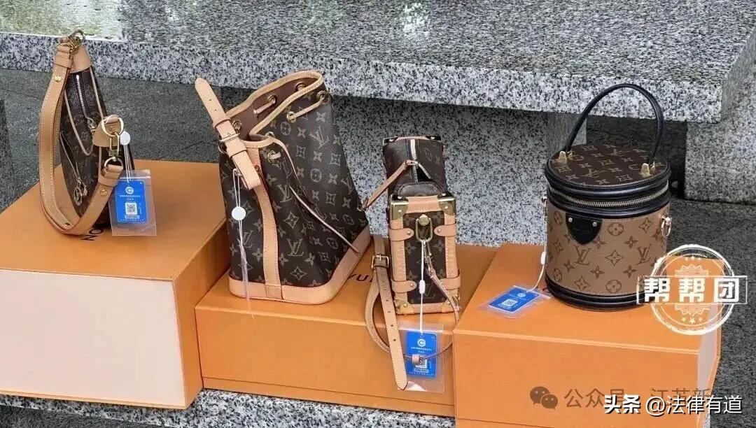专柜买的4个LV包竟全是假的！消费者傻眼，市监局介入，奢侈品专柜还信得过吗？
