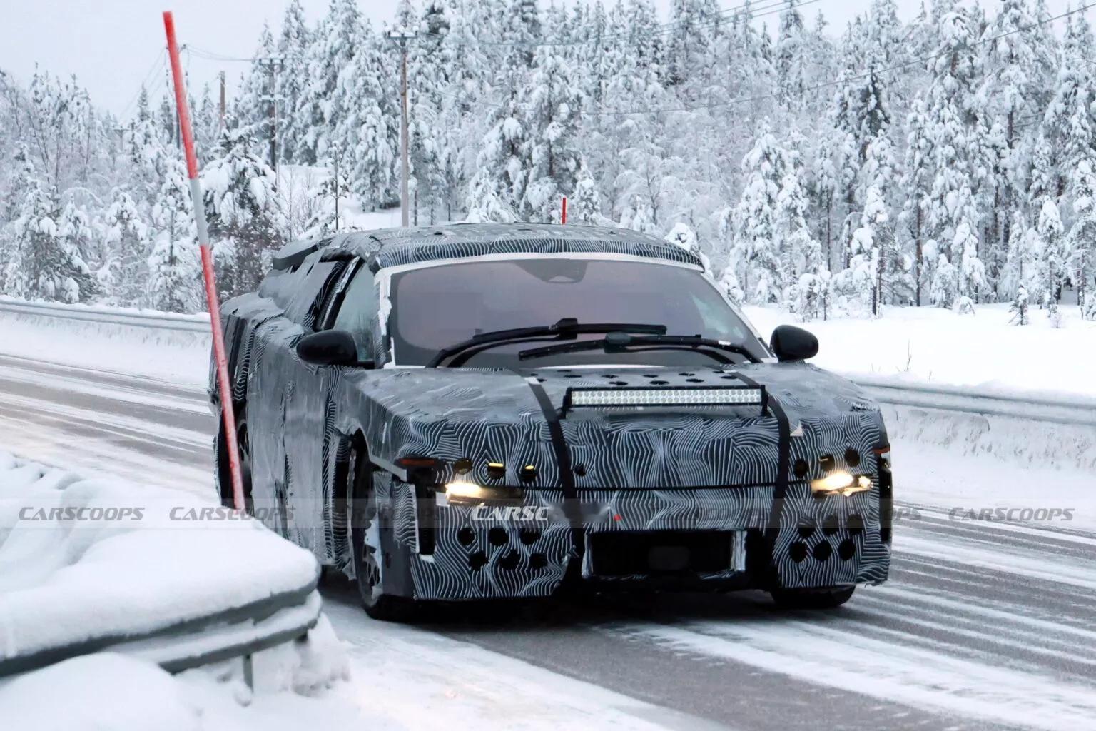 法拉利首款纯电车，新车将于5月全球首发，目前公布了内地设计细节，交代了由苹果设计