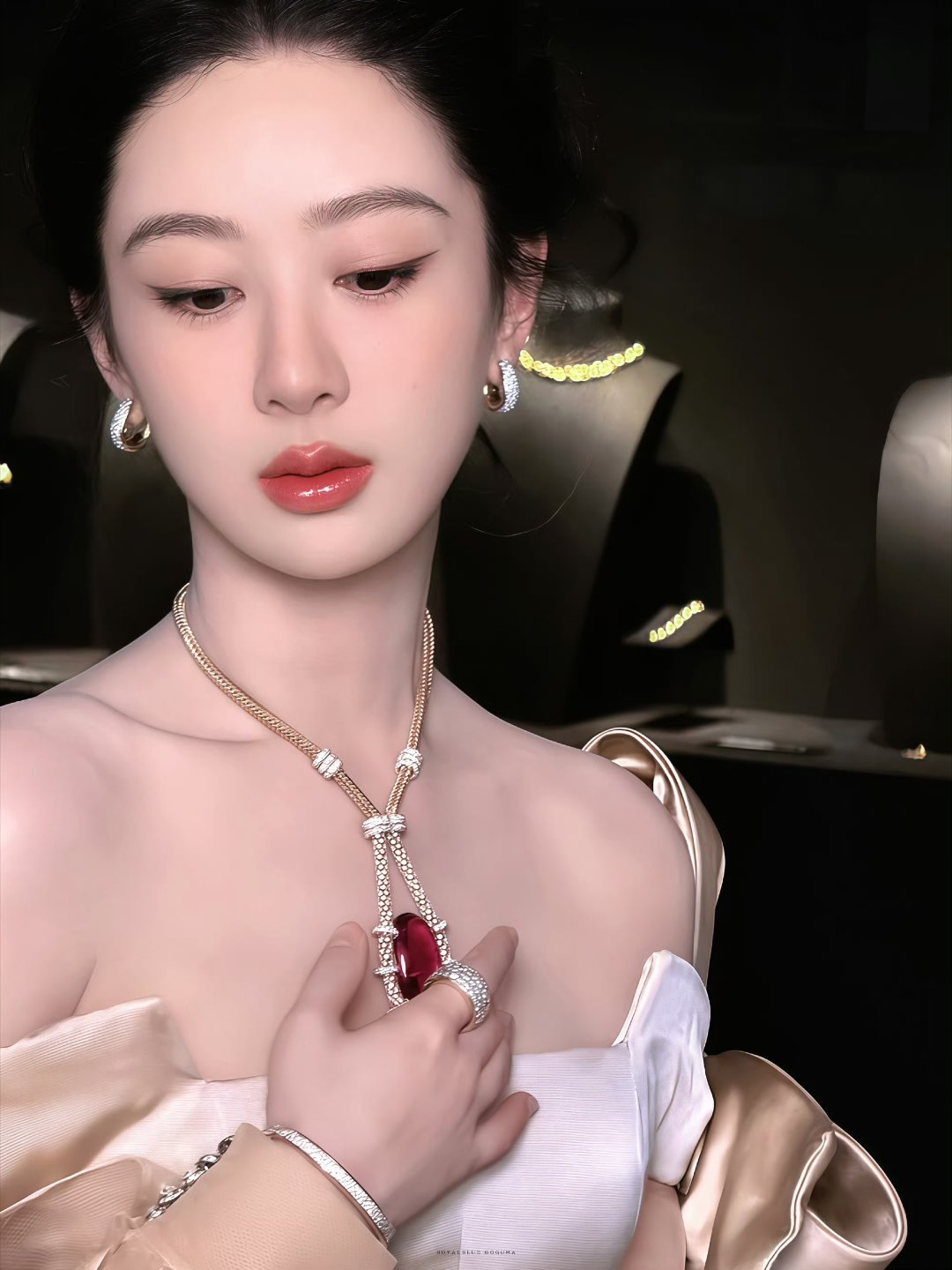 杨紫  🍁 杨紫玉兰花开君再来     🍁 杨紫董竹君  我爱与陪伴你【yz