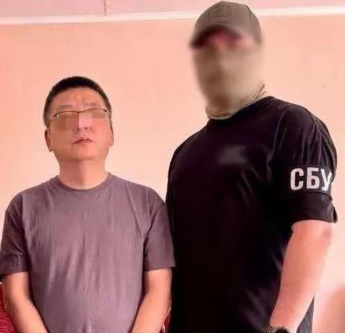 乌方宣称据调查，一名24岁的乌克兰某大学前学生因学业不佳被开除，他试图招募一名参