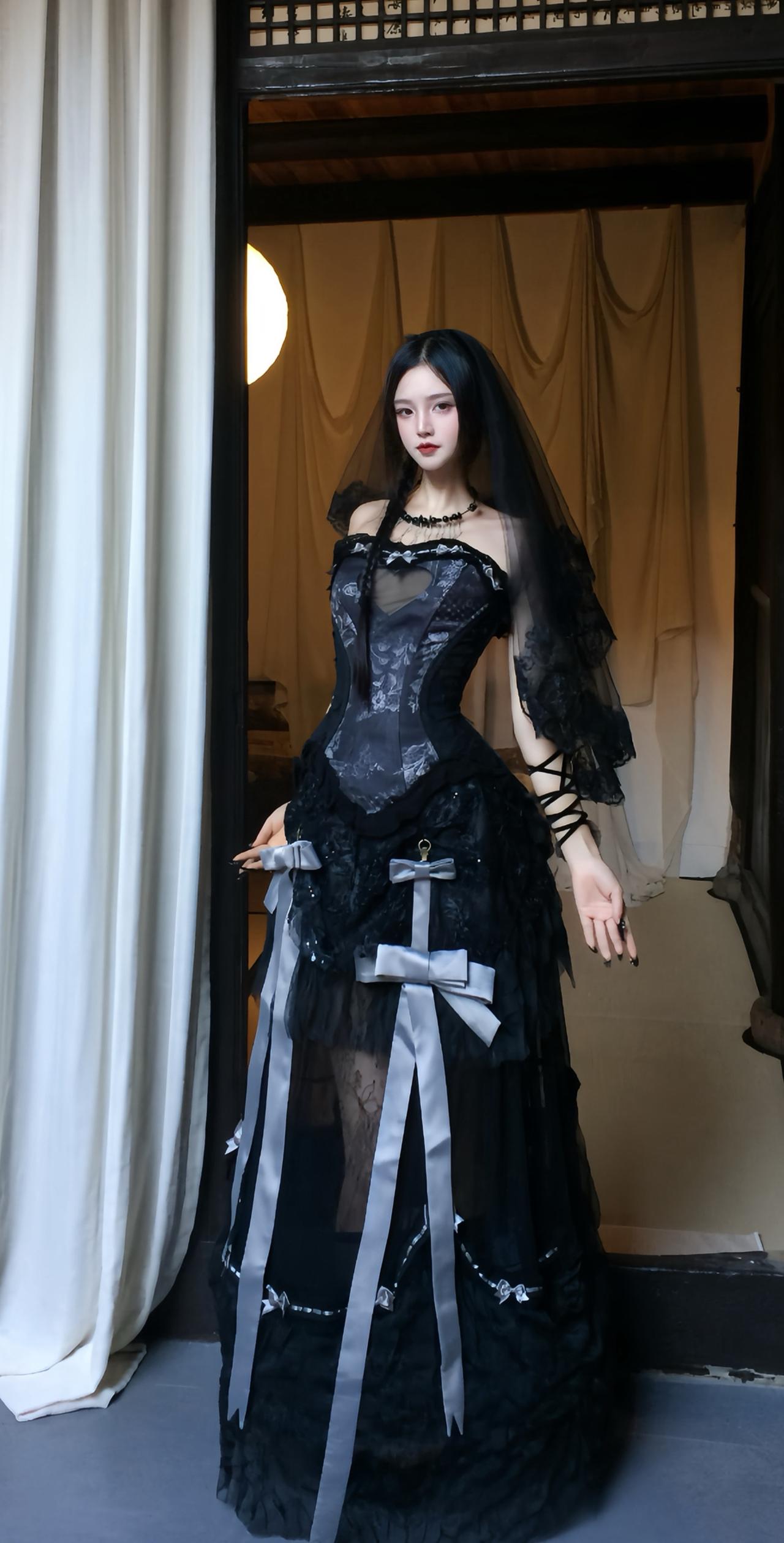 谈花饮月赋闲 这春宵艳阳天