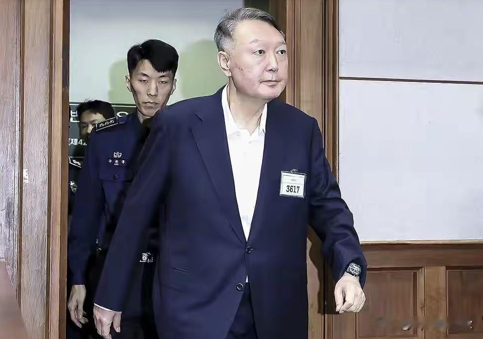 尹锡悦和金建希要是看到对方现在的样子，会不会抱头痛哭后悔当初的决定！
时隔85天