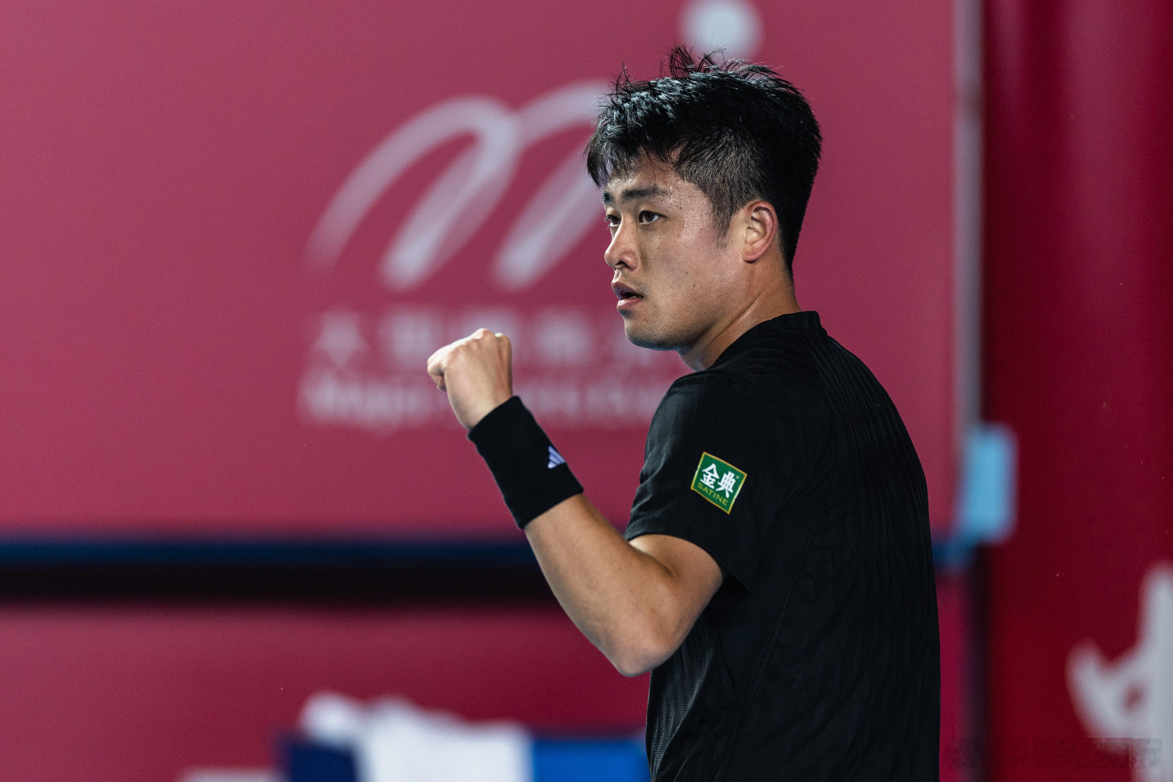 两站ATP250 赛事周一完整赛果👇⭕️ 中银香港网球公开赛吴易昺[WC] 6