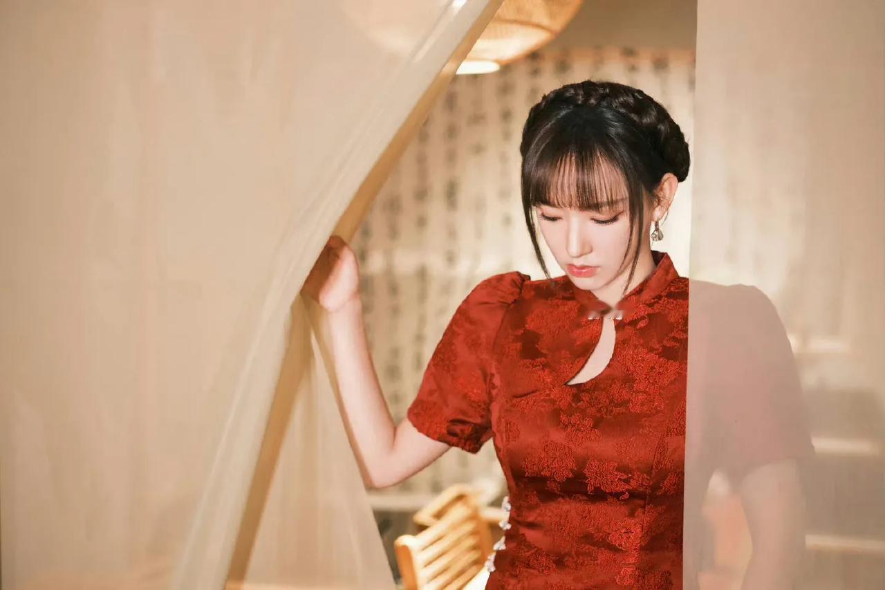 程潇美图分享程潇 程潇 美女 程潇写真 程潇壁纸 程潇演技 程潇红毯造型 程潇g