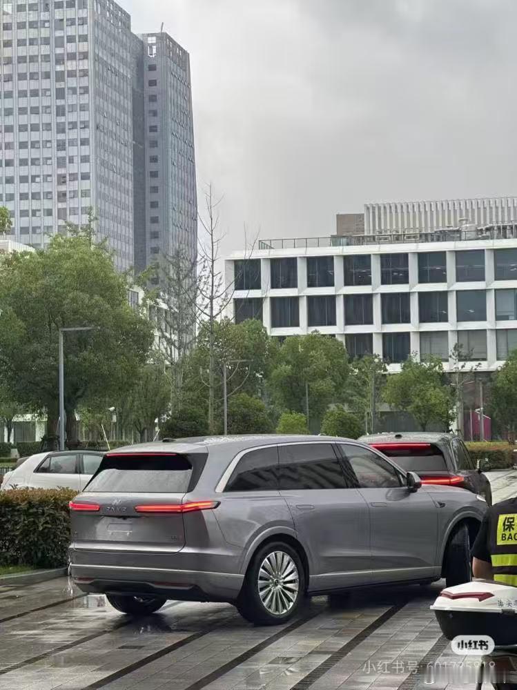 乐道L90高尾刹车灯好评，巨宽，豪车同款。电动兄弟 ​​​