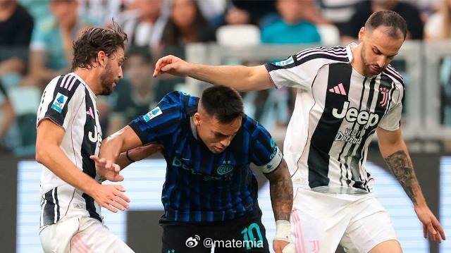 尤文图斯4比3国际米兰 尤文图斯在一场激动人心的德比战中击败国际米兰，荣登意甲积