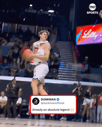 这扣篮有点迈克朗的意思！
Cam Hazzard 主宰了 Dunkman Gro