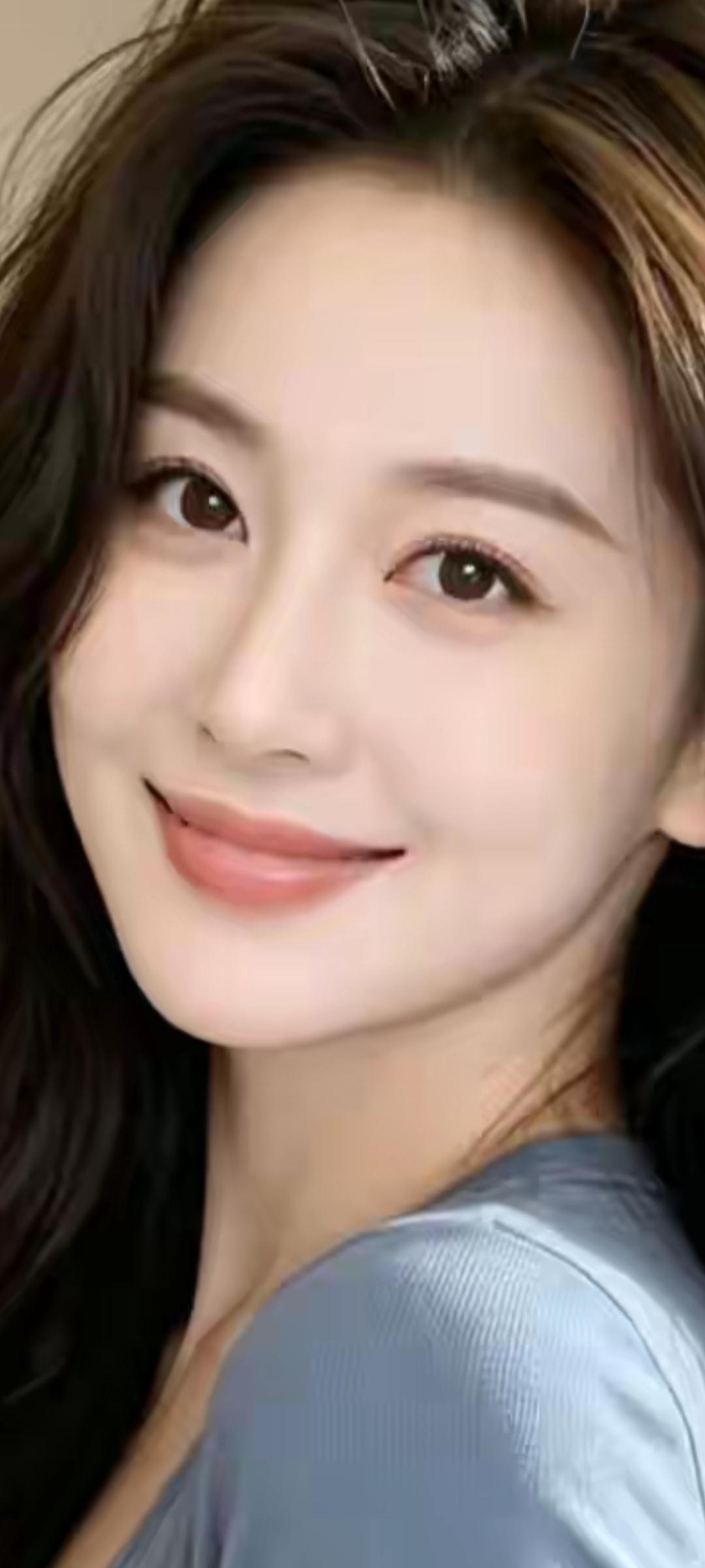 温柔微笑，元气满满的一天从这里开始！🌞💕