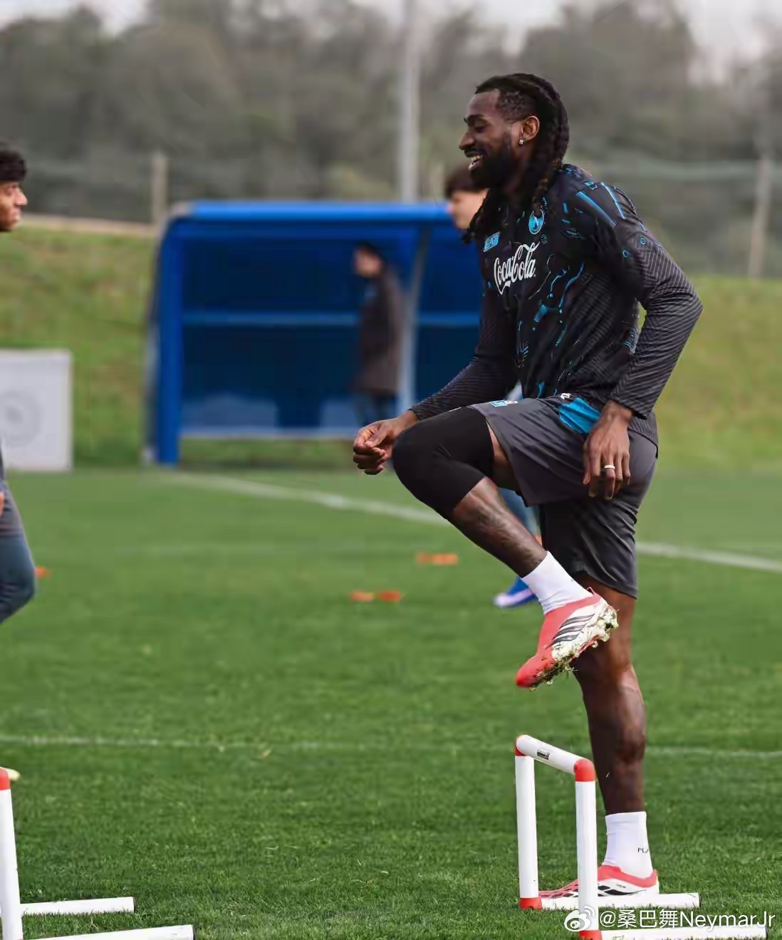 🔙 | 安皇重返训练场，期待尽快在赛场上见到他的身影那么骄傲 💙 Proud