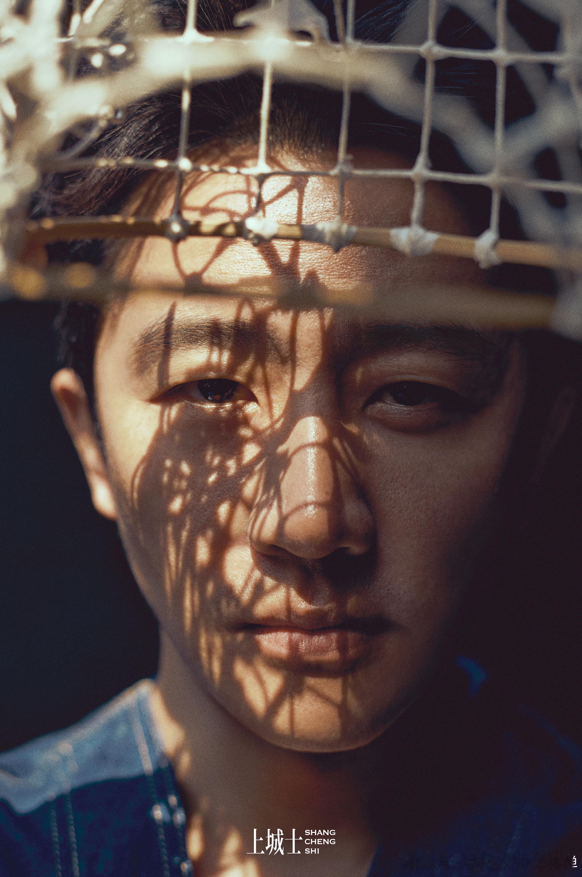 黄轩1本杂志5个封面14个狮头 家人们，黄轩厉害了！一本杂志 5 封面，14 狮