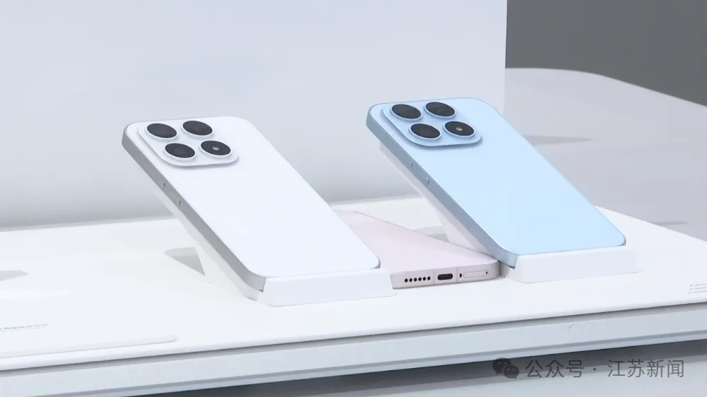 【#手机厂商三月或集体调涨#】#业内人士称新机或将涨千元以上# 为啥都在传言手机