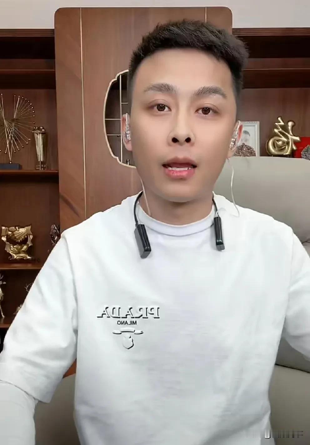 洋洋洋回归ks！详述车祸事发经过，肇事女司机溜号酿大祸至今不露面，两次开颅手术已