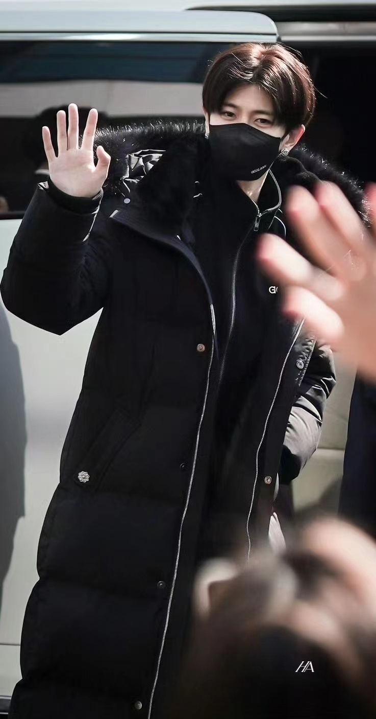 任嘉伦[超话]  8˚♬⃝ [给你小心心]ıllı  𝐑𝐄𝐍▪𝐉𝐈𝐀