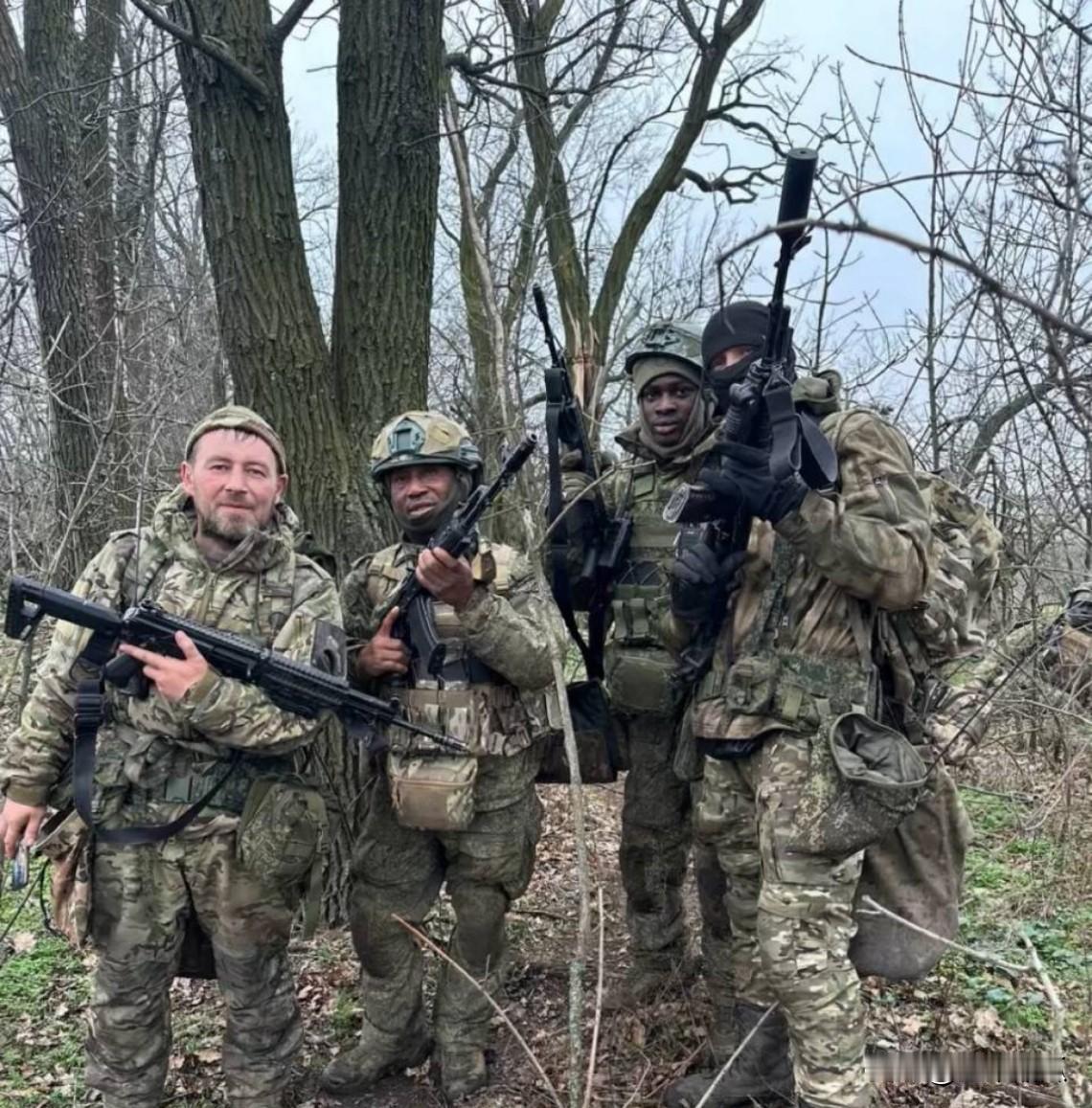 俄罗斯在非洲投入没错，至少战场上黑兵多了一大批。很多都是跟非洲军团有合作的，对俄