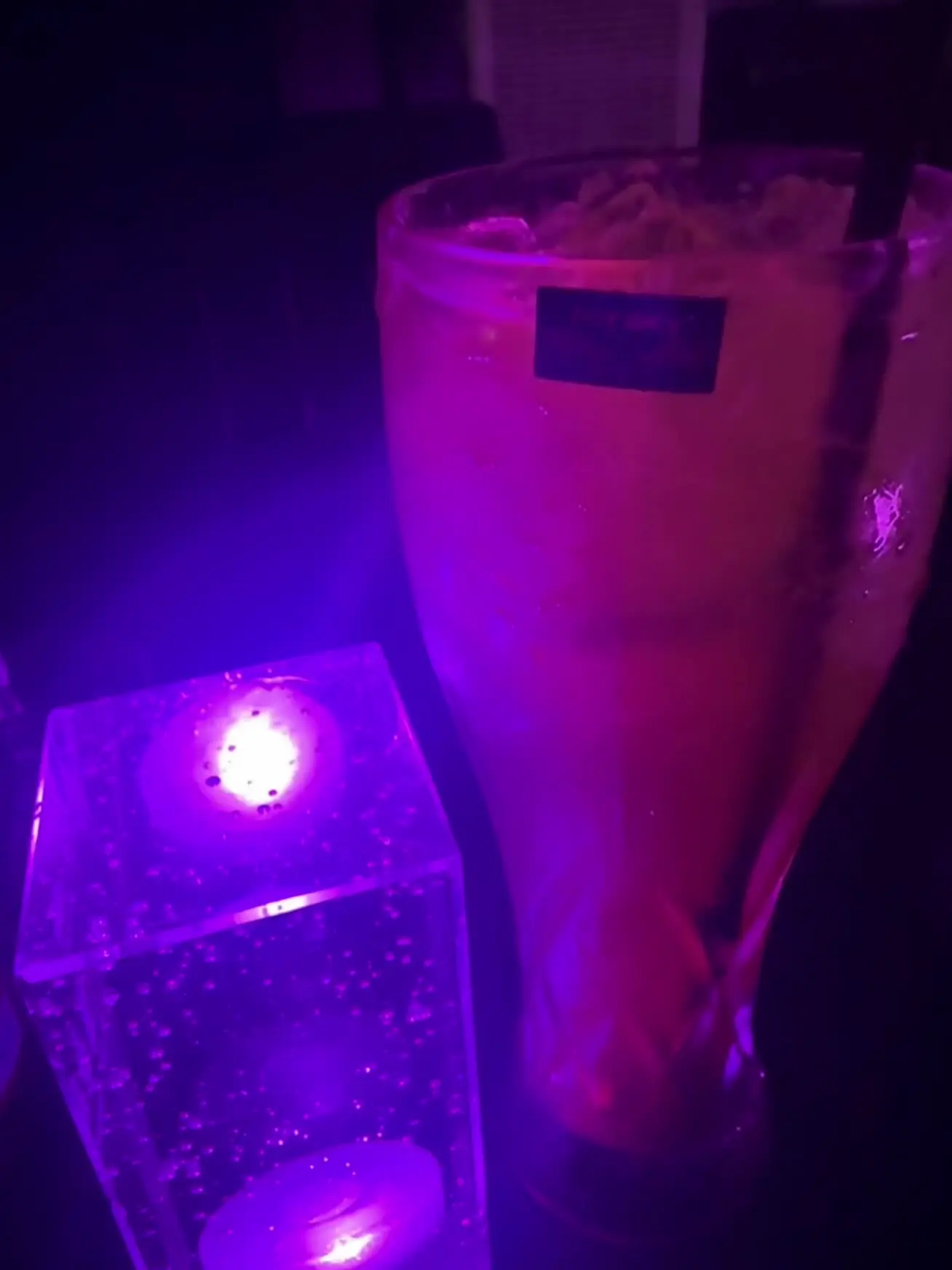 生活能治愈的，是愿意好起来的人；时间治愈的，是愿意自渡的人