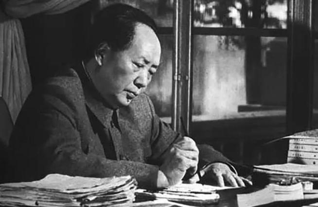 1952年，伟人给总理的特殊批示：直指要害！全文如下：“周总理：如有可能，应全部