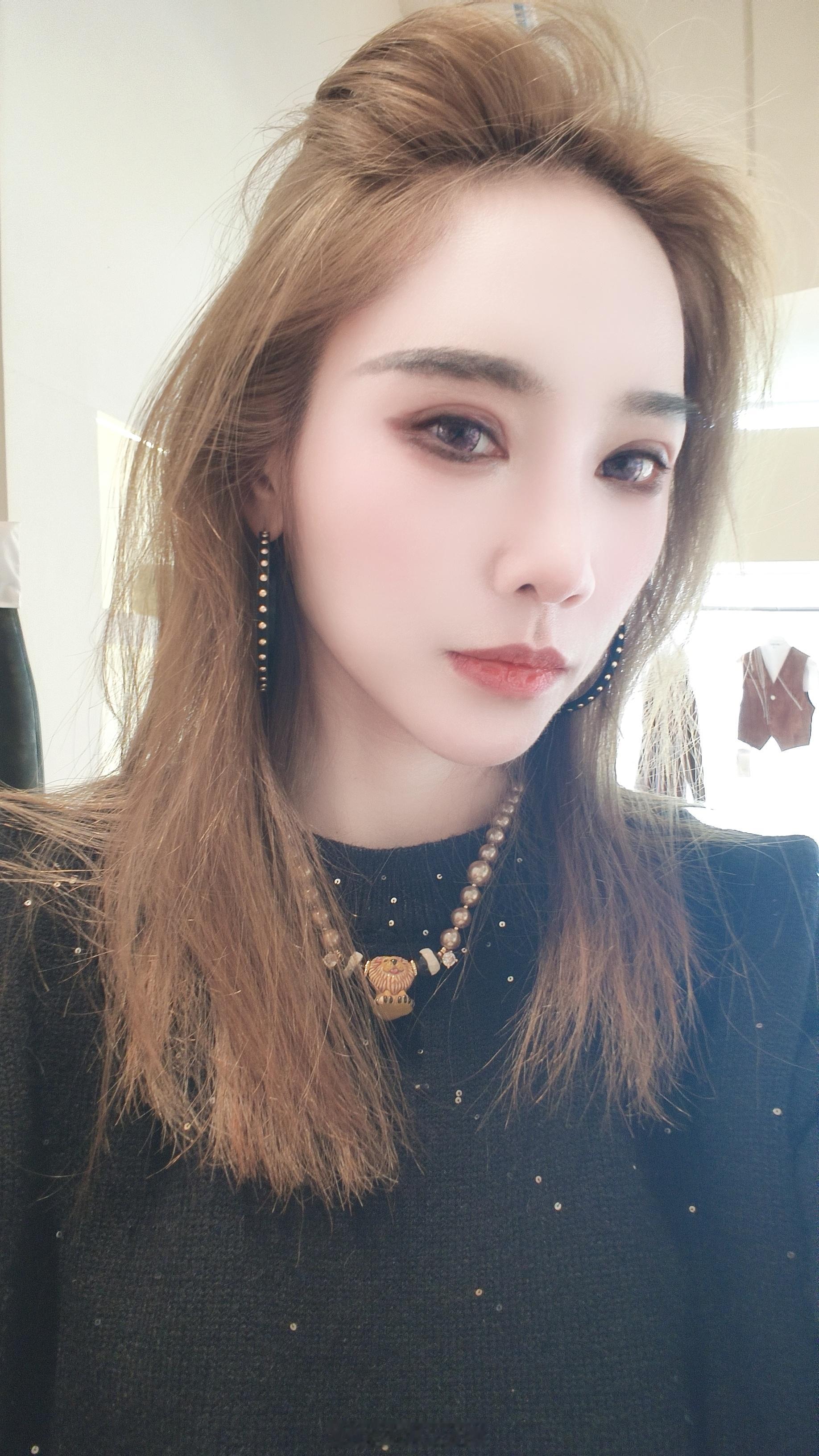 你好2026我的日常plog2026让更好发生 健身完，就开始拍新的春装合集啦！