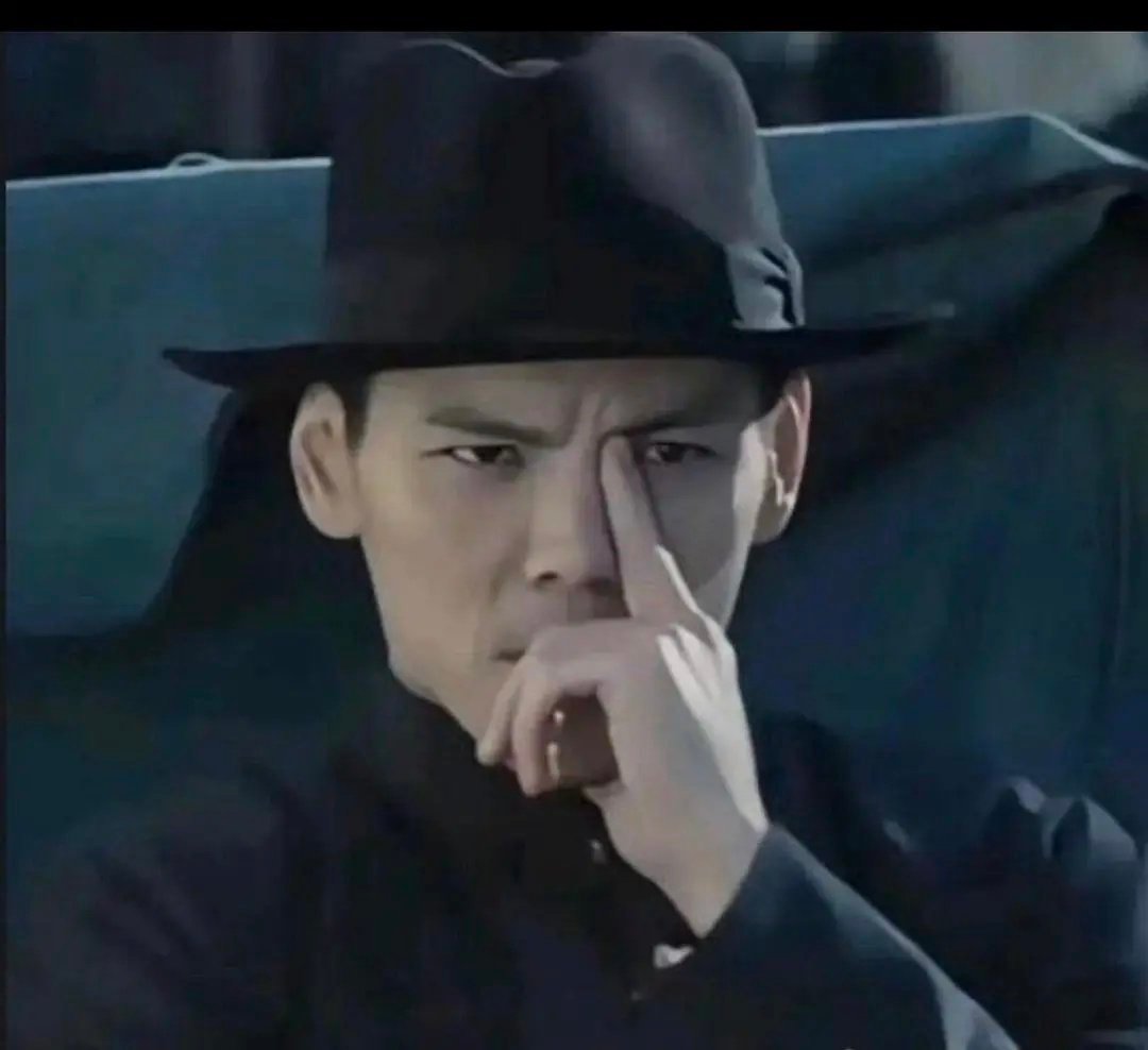 向佐这是在做什么迷惑行为啊 ​​​