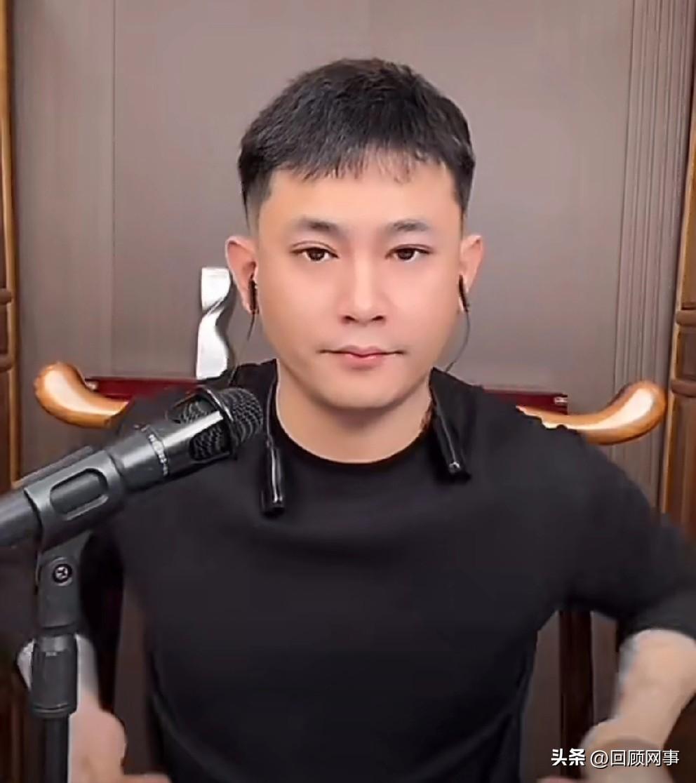 吴迪发火给7个徒弟发vx一下午没人回！

          别人家徒弟老团结了