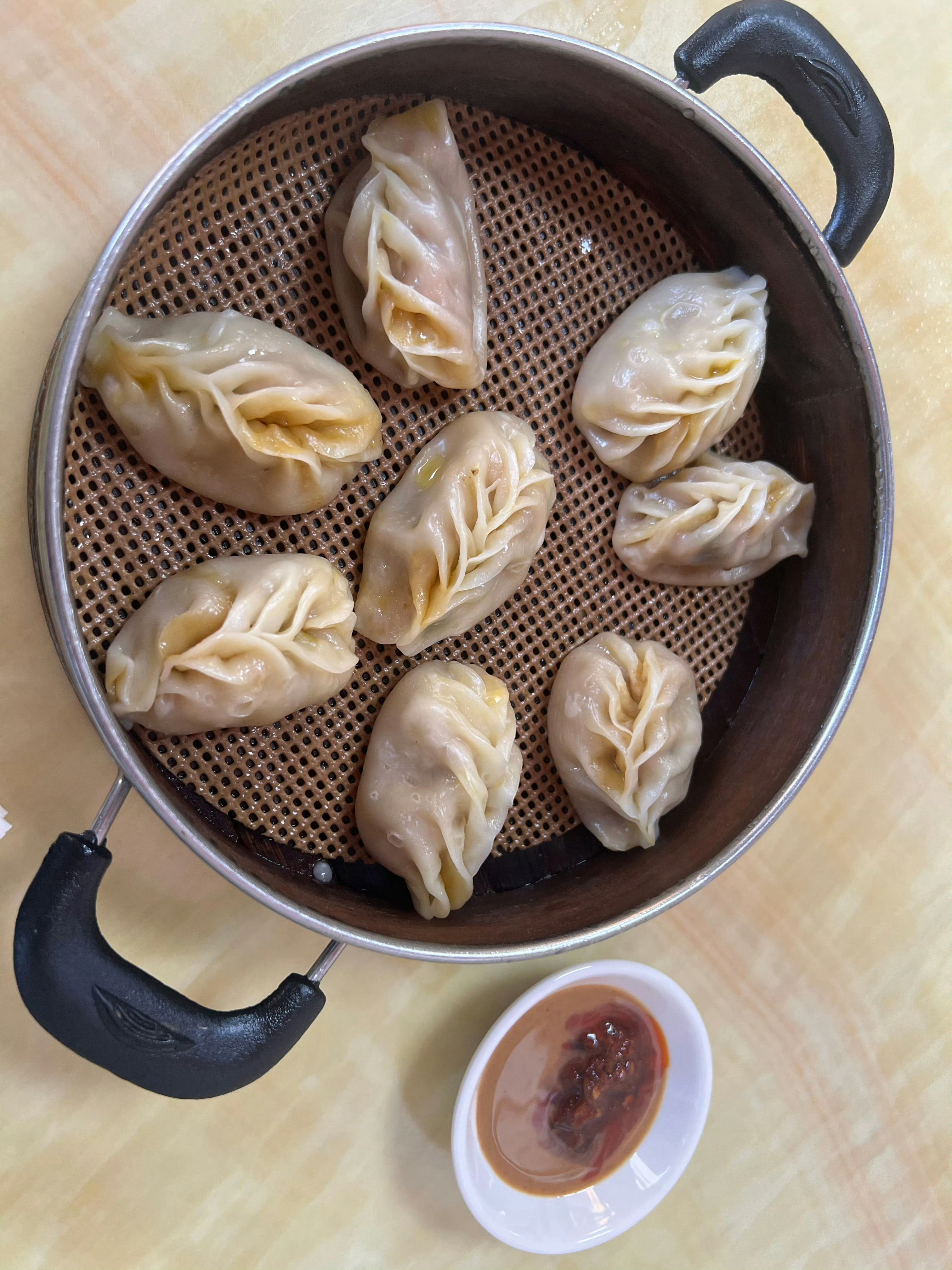 年轻人开始吃沙县减肥了我特别喜欢吃他们的饺子～那个花生酱很好吃的价格也很实惠的以