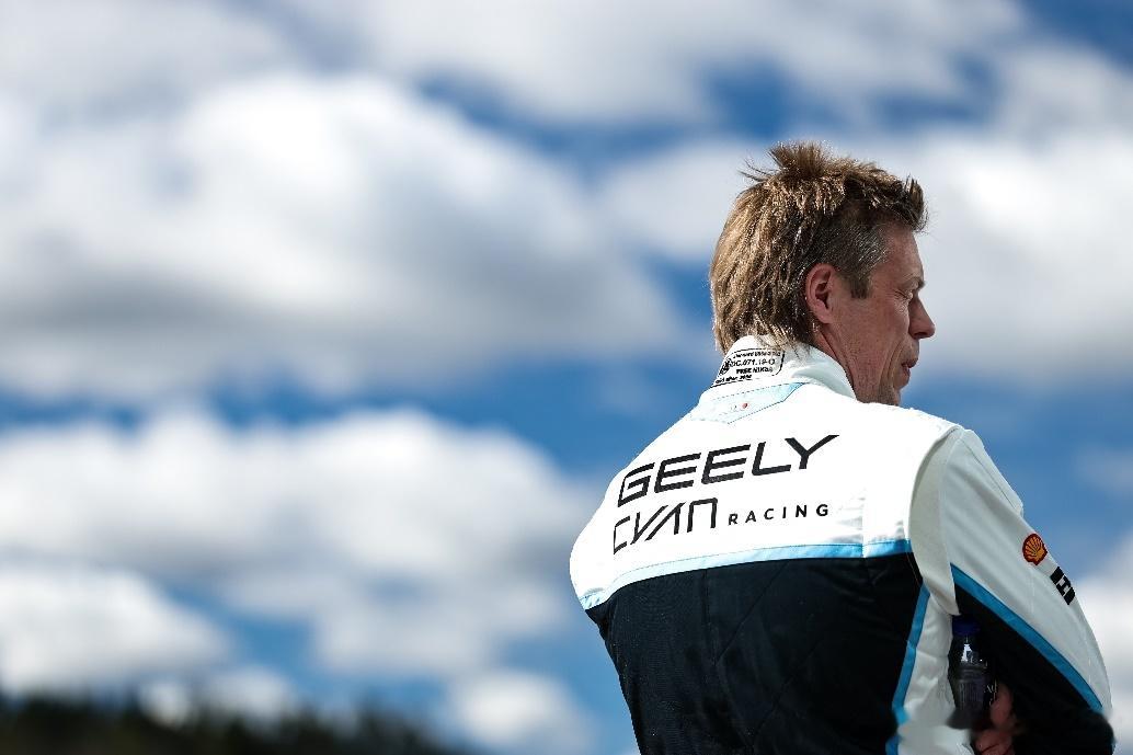 在我看来，车企参与赛事不只是单纯烧钱博眼球。吉利这次拿出全新星瑞TCR赛车，不是