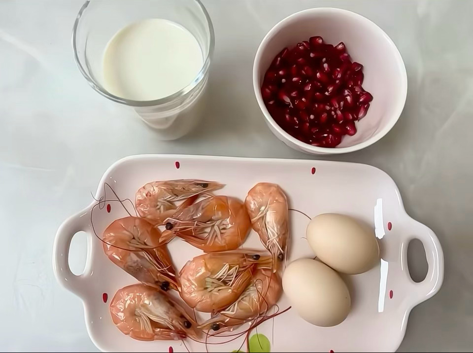 一周没有碳水的日子，每天只有高蛋白，有氧一小时力量两小时，最后就是灌肠三次，略有