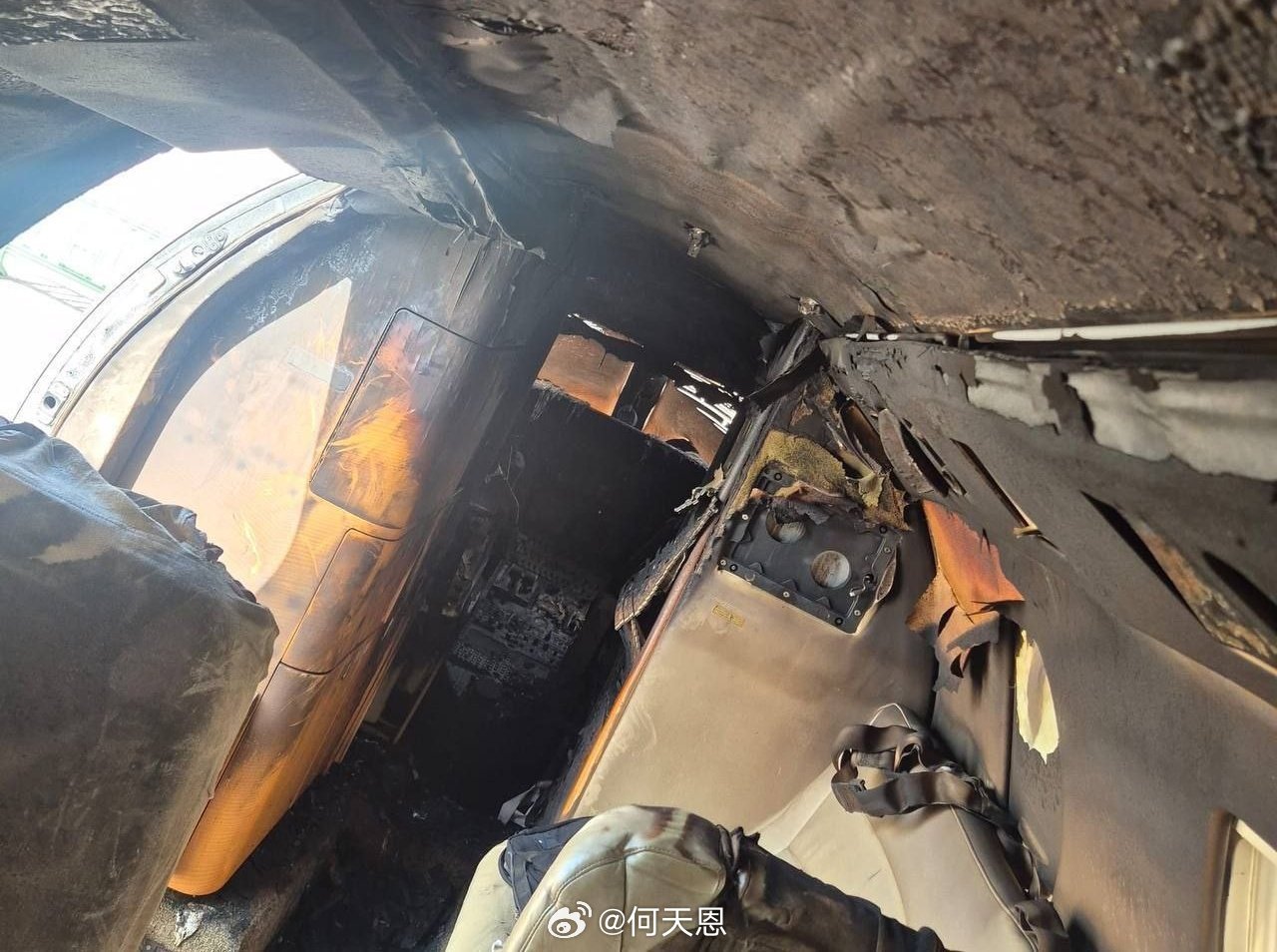 最新消息：在伊朗的最新一轮袭击中，本古里安机场有三架私人飞机遭到了打击，其中一架