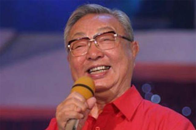 2017年，相声大师唐杰忠因癌症去世，半年后，妻子也随之而去，一双儿女伤心不已，