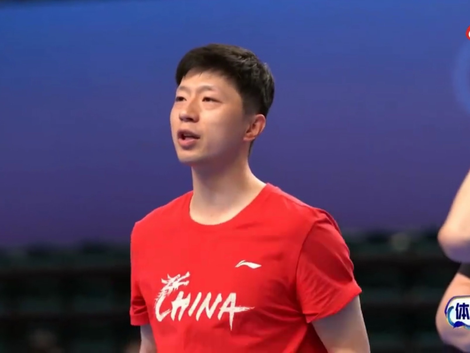 龙儿穿红衣服也太漂亮了😇😇😇奶量也很充足怪不得马龙来了都奶了 
