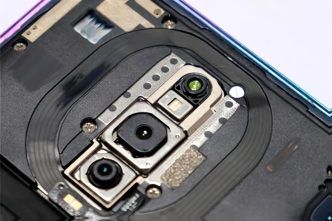 夜深人静，烧烤啤酒作伴，思考手机圈那些事儿

说到夜拍，真是让人又爱又恨！！！！