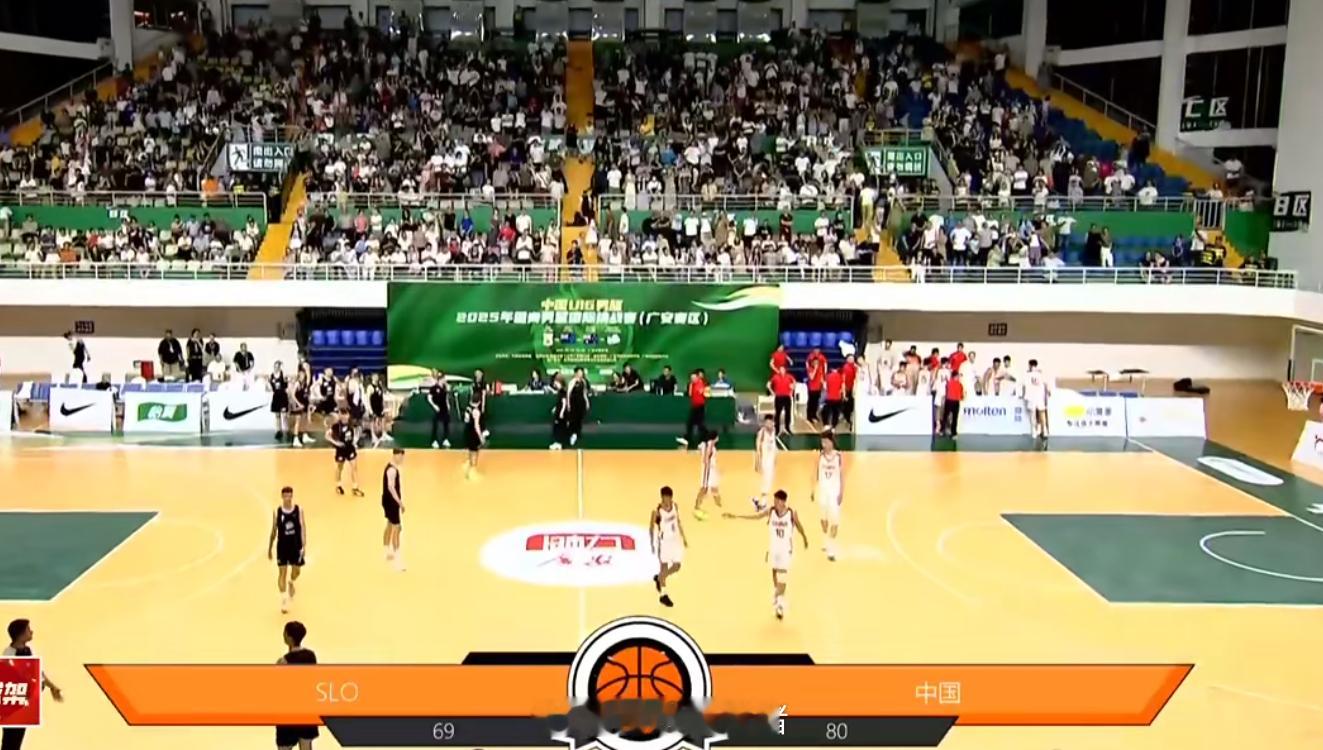 U16国青现在就是慢热，这两场球其实都打得好，就是上半场篮子开得太慢了，给人家机