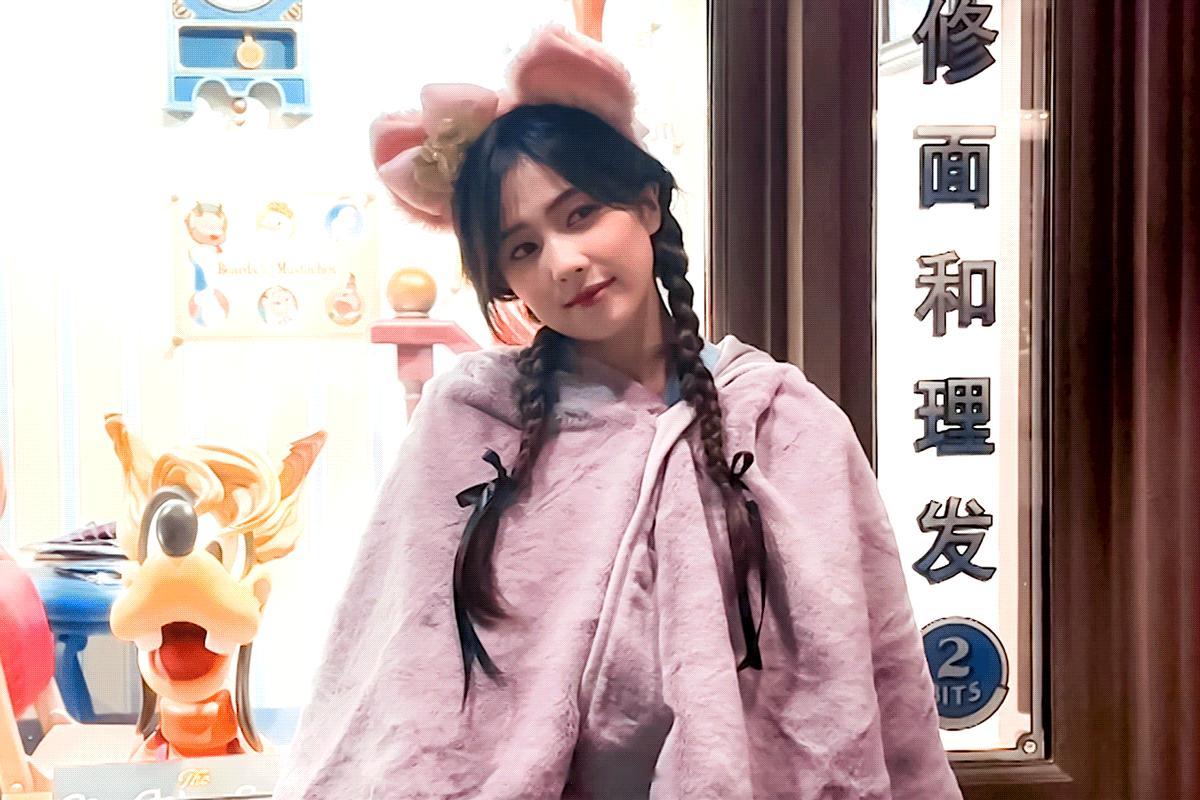 小萌菠儿 白鹿 ​​​