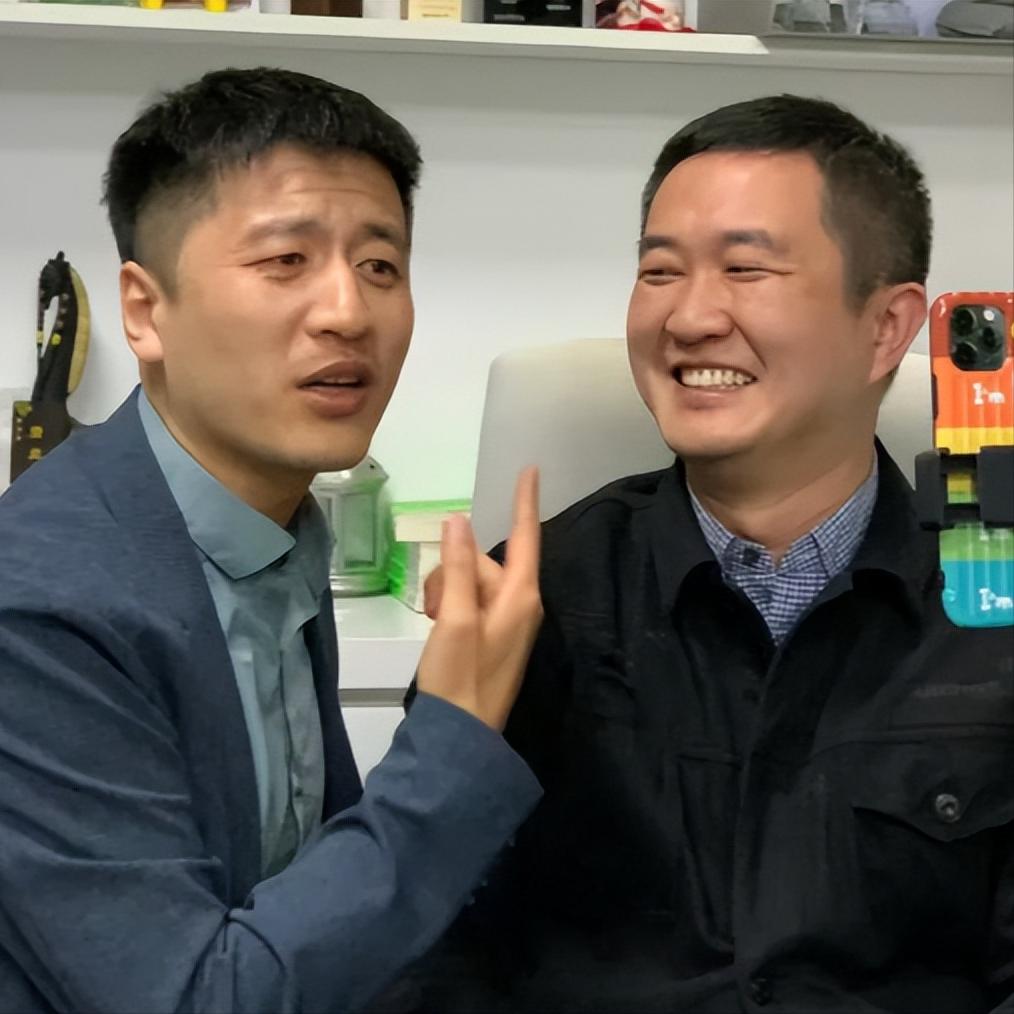 我简单查了一下张雪峰， 
不查不知道，查了才发现， 
他这一生，其实输在了一件事