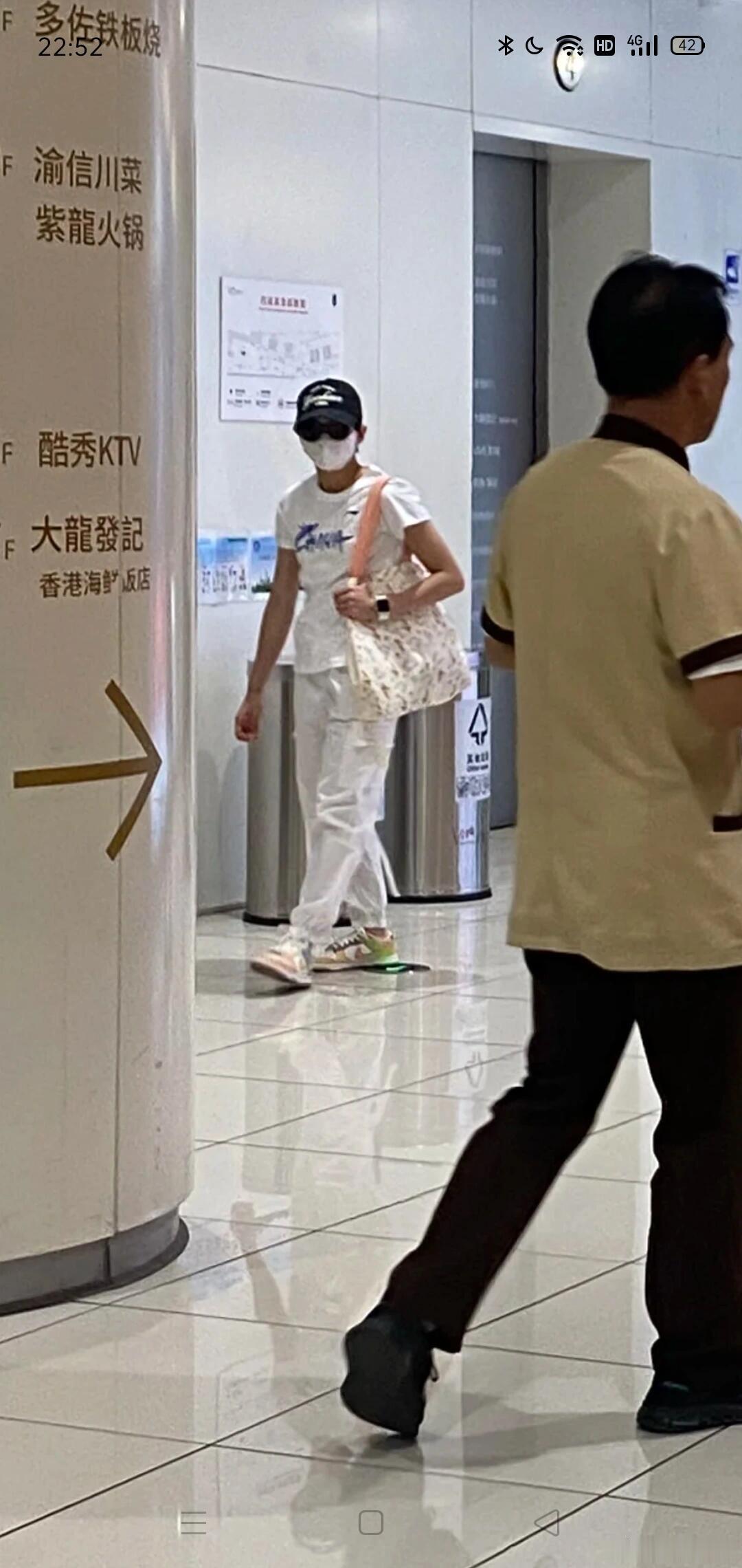 #全红婵有种莫名的偷感#为什么有股莫名的偷感哈哈哈，全红婵自带搞笑氛围！#全红婵