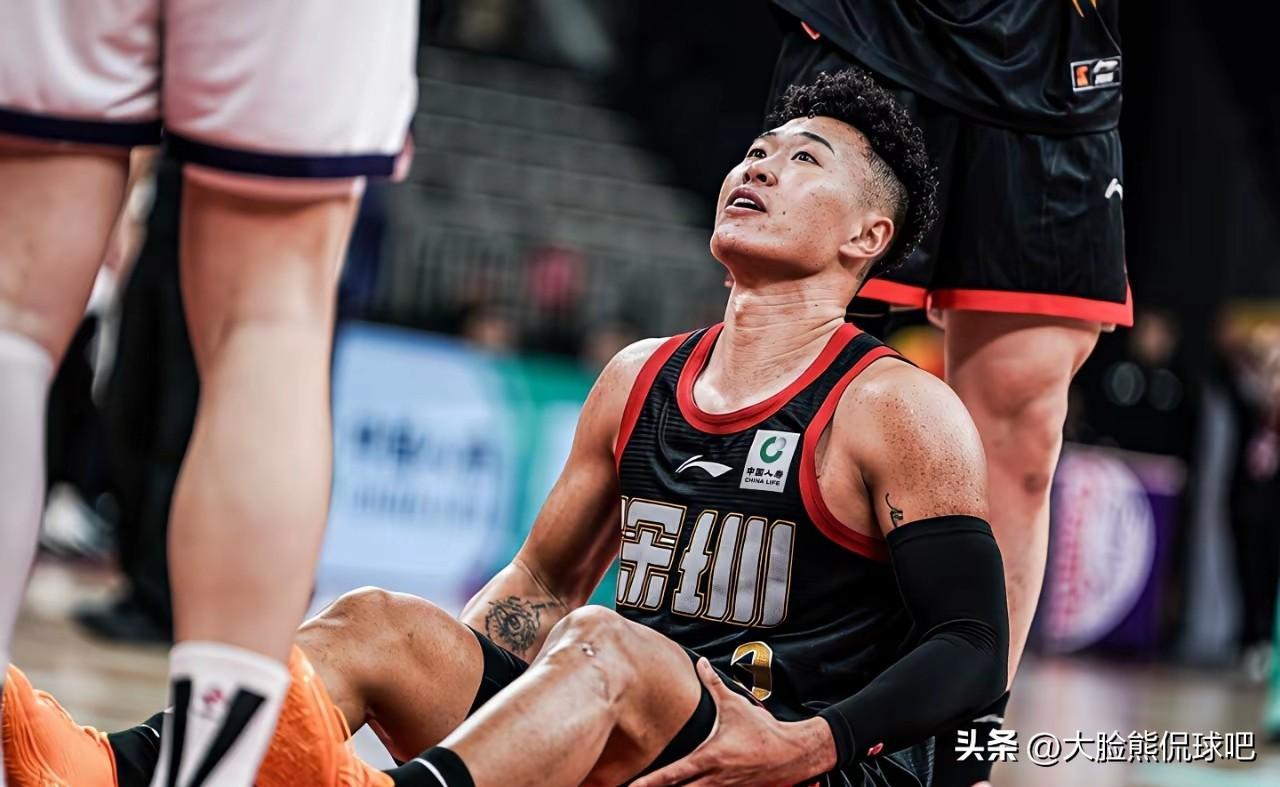 深圳才是“广东三兄弟”的老大！
今年的这支深圳在贺希宁的带领下打的实在太好了，最