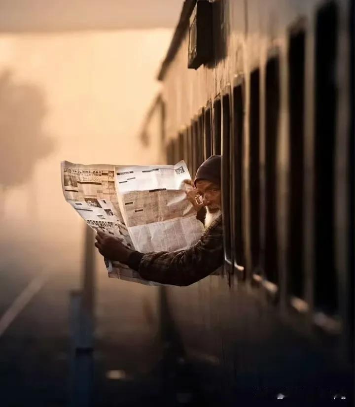 去年我老婆有次出去喝酒，一桌一共5人，都是女的，除了我家这个，其他4个都离了。。