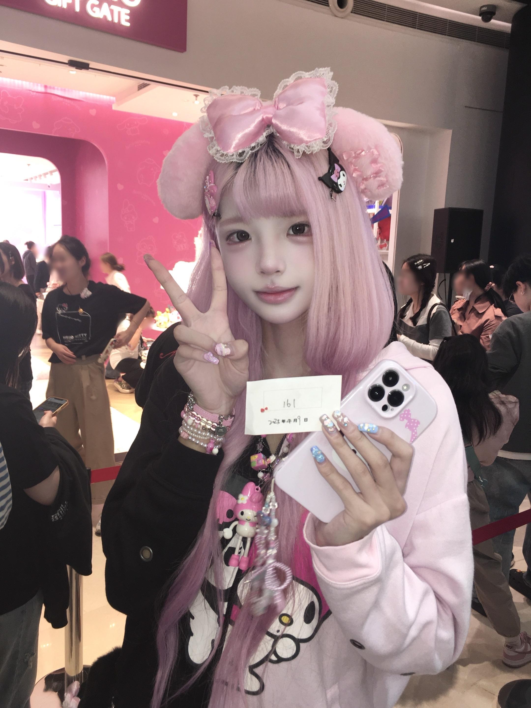 我是不会放弃参加见面会的！哪怕没有互动名额 ꒦ິ^꒦ິ