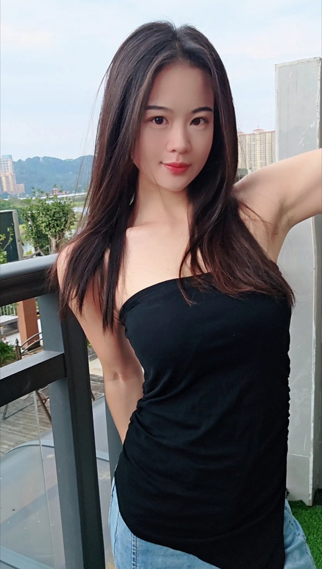 作为一个喜欢跑步的人！我最烦的就是跑完步一头汗湿到透，头顶扁得像被拍过，整个人看