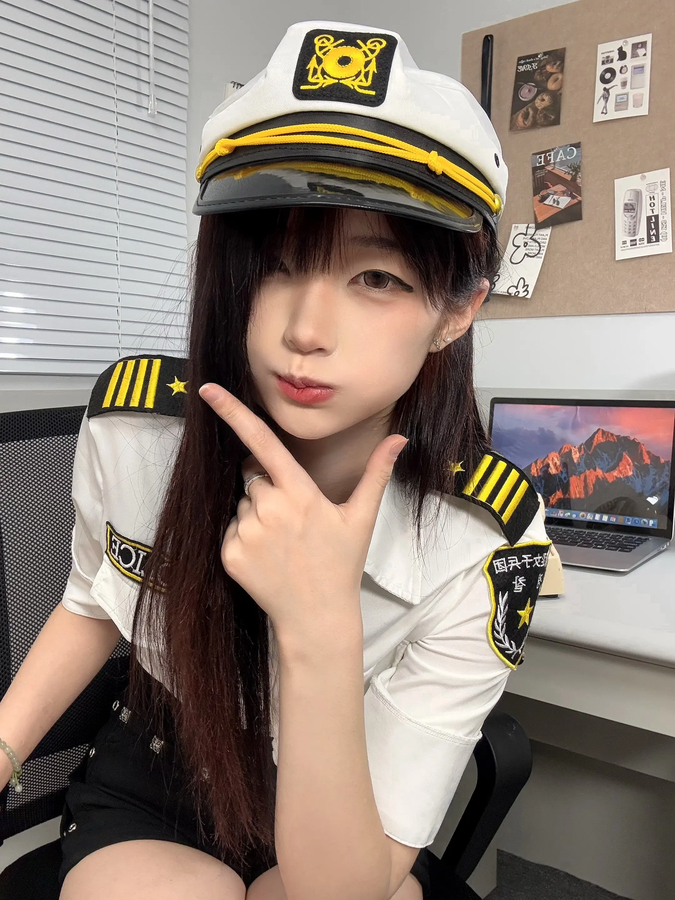 让我成为你心里的一根刺吧/˃̵ ֊ ˂̵ 小狗快来和我走御姐
