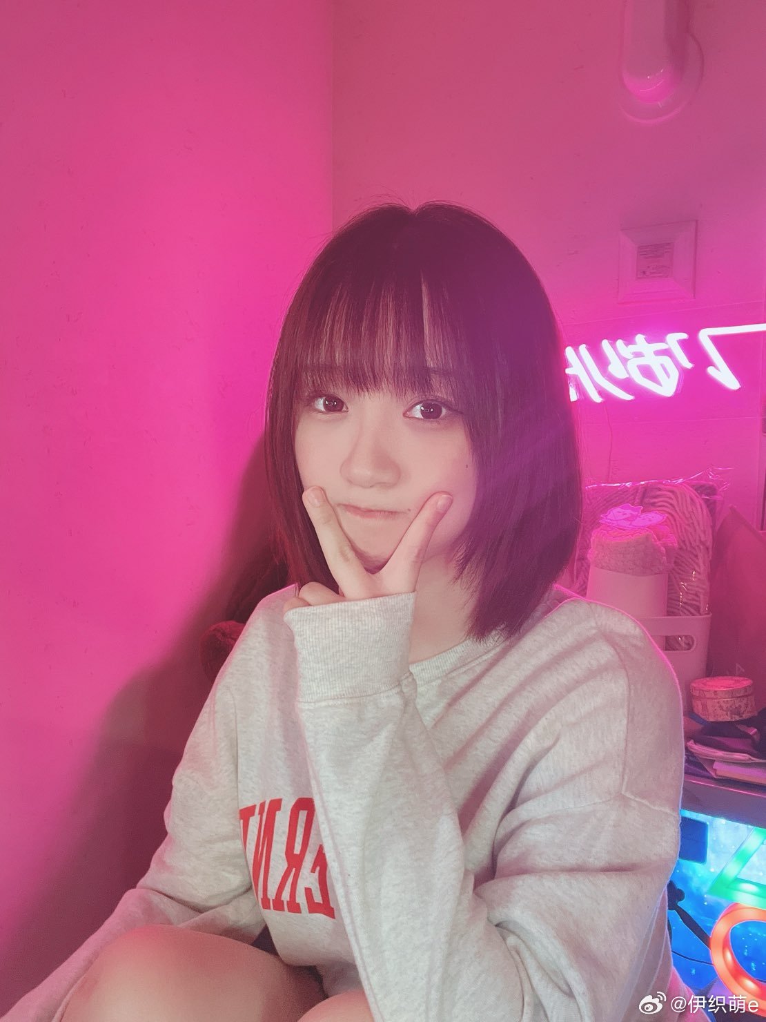 啾一个   伊织萌[超话]  