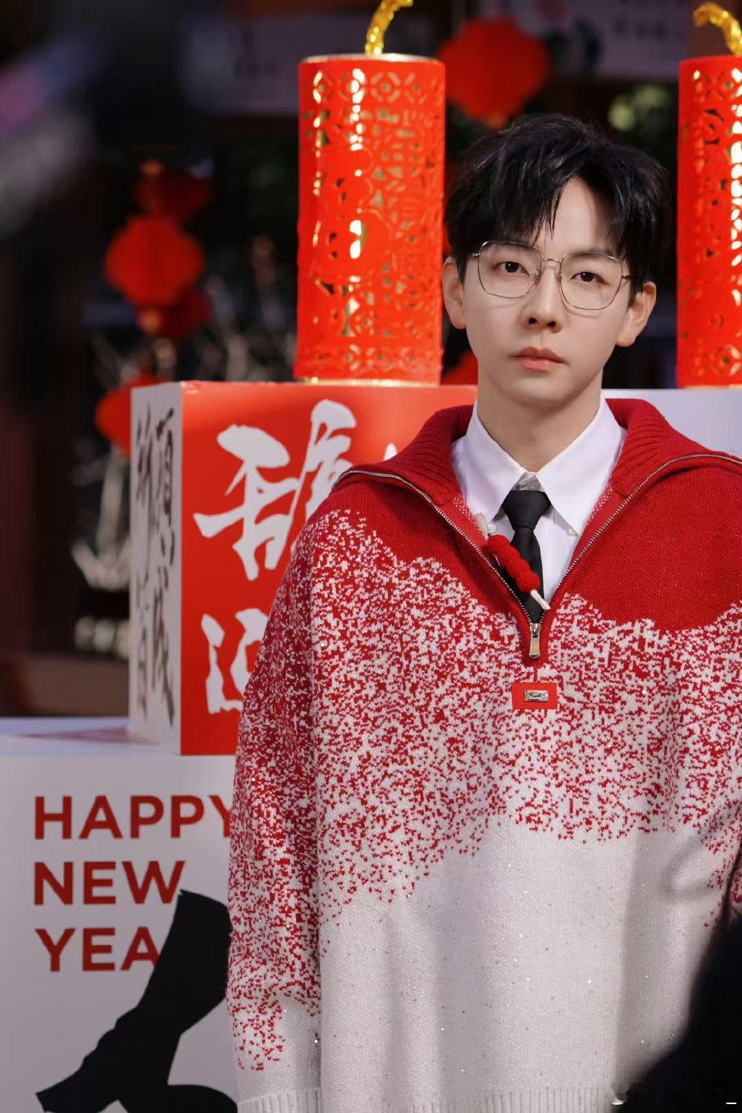 胡夏2025巡演官宣  胡夏2025巡演《那些年·时光放映厅》即将启程，带着全新