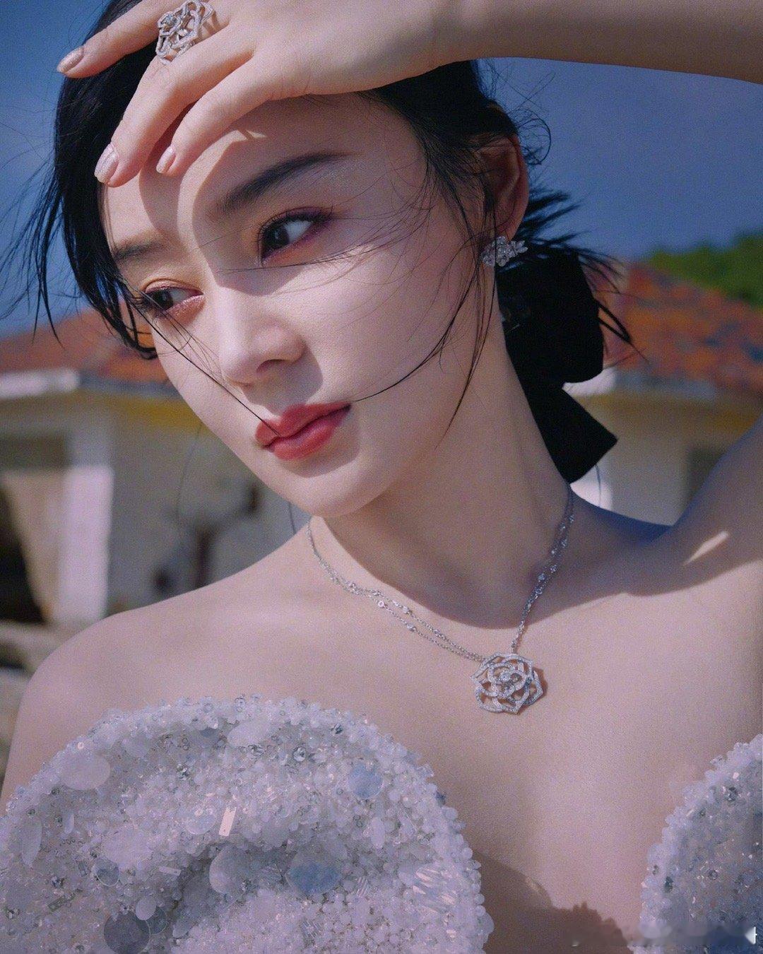 袁姗姗海岛美人鱼  袁姗姗大雪节气在海边 妈妈我看到美人鱼🧜♀️了[可怜]袁姗