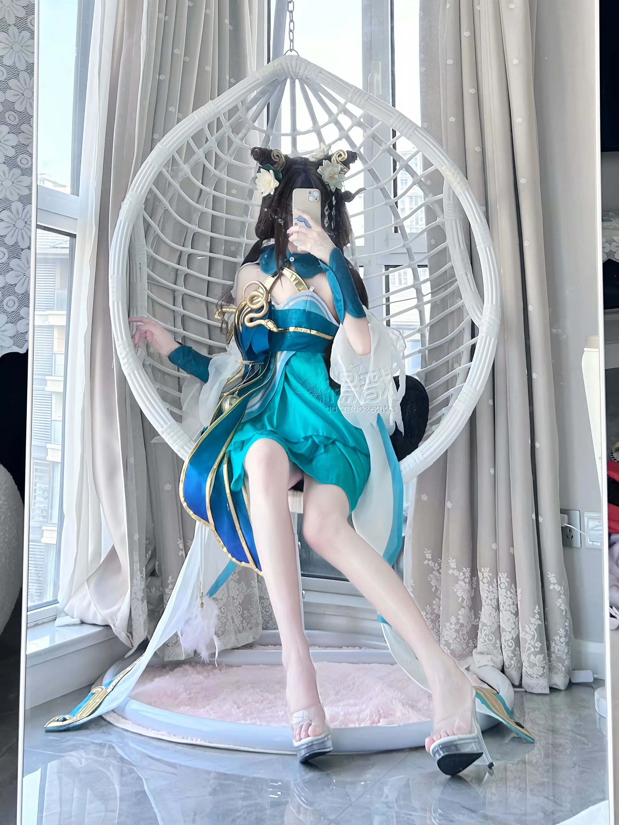 小心地上有蛇