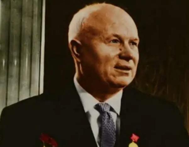 苏联大佬赫鲁晓夫，放着工业强国不干死磕玉米。

提起赫鲁晓夫，很多人都摸不着头脑