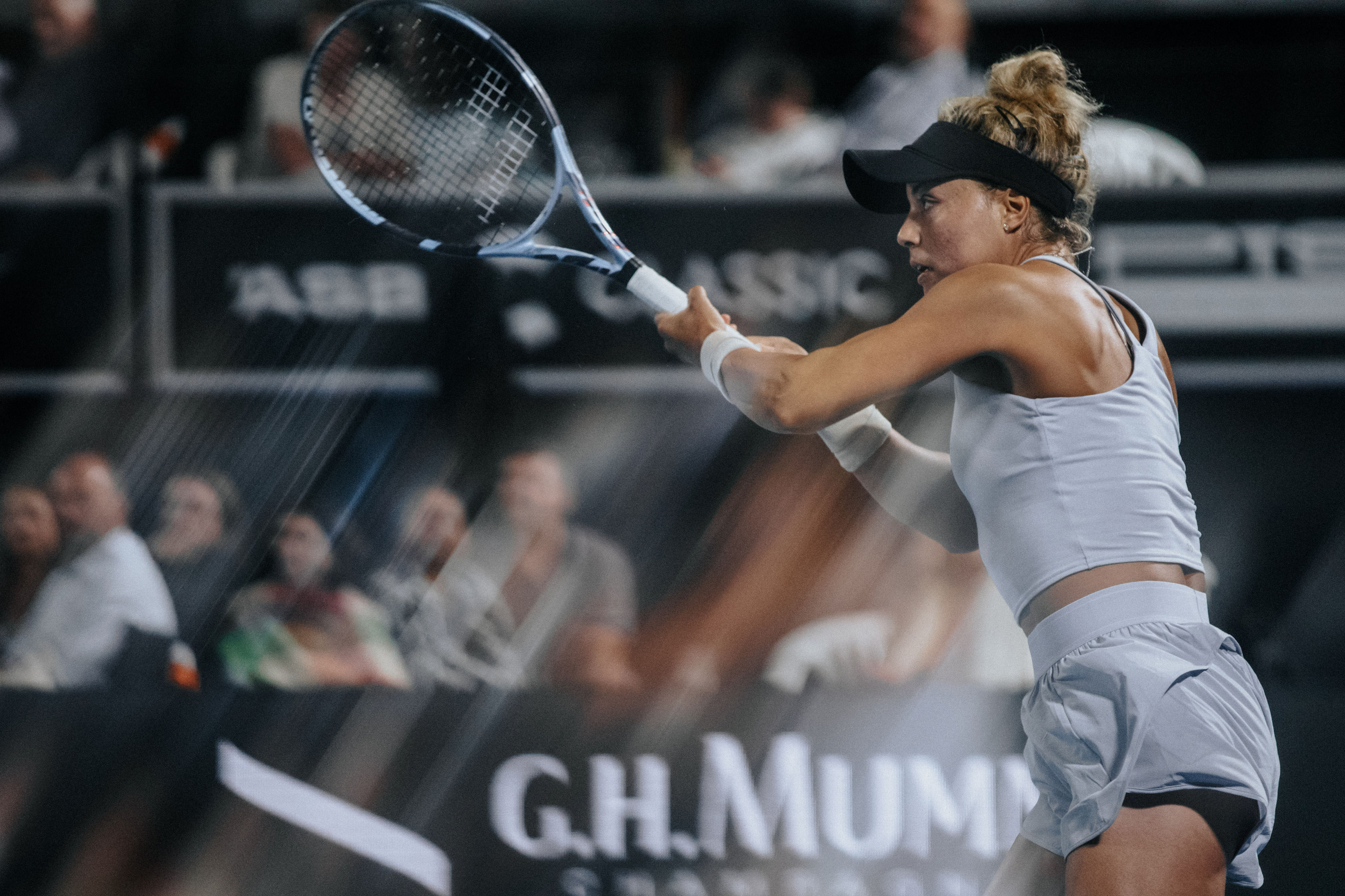 WTA250奥克兰站，扎拉祖阿以7-5 4-6 6-2淘汰持外卡出战的斯蒂文斯，