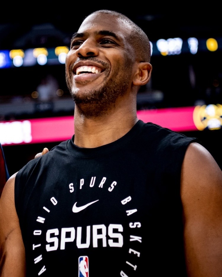 ❤️马刺致敬保罗：祝贺你拥有辉煌的生涯 很荣幸你曾身披银黑战袍NBA球星克里斯·