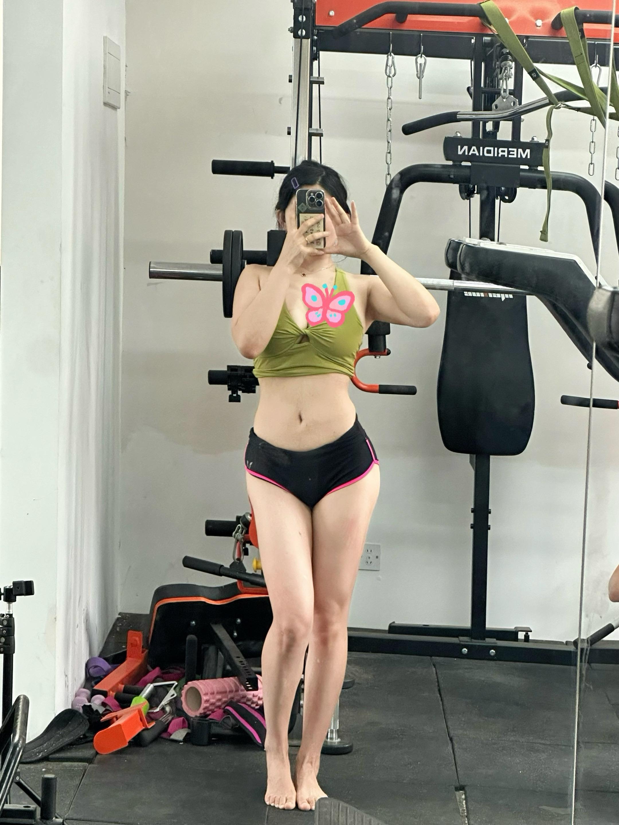 一天不练 手生脚慢